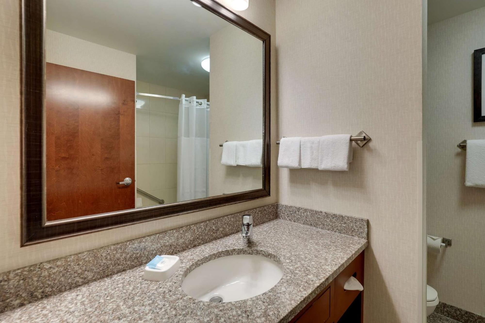 Drury Inn & Suites Charlotte Arrowood Exterior photo