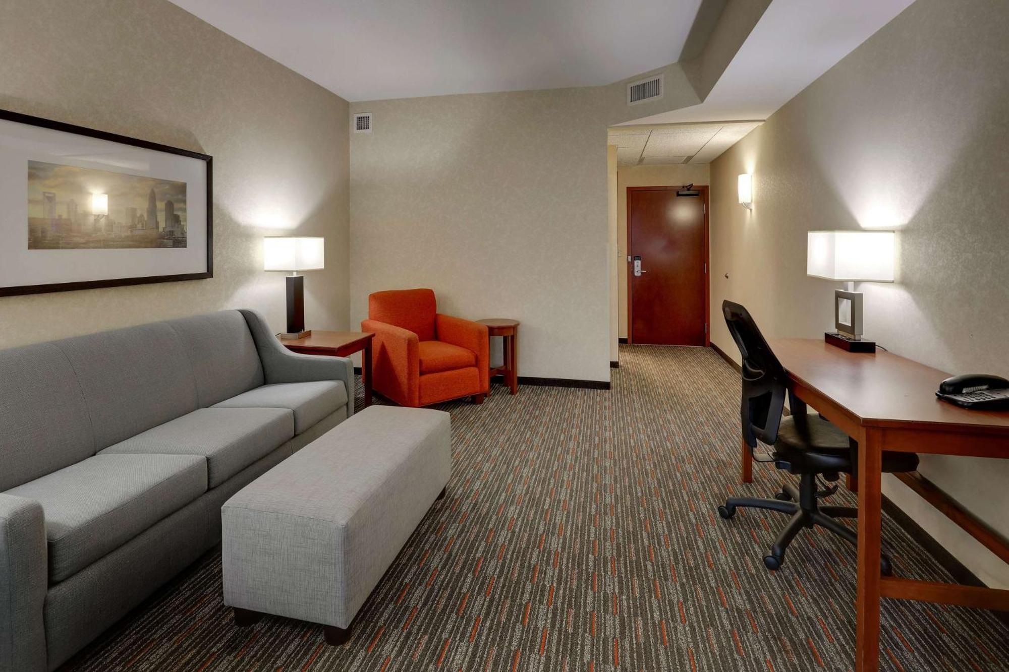 Drury Inn & Suites Charlotte Arrowood Exterior photo
